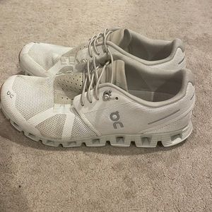 On Cloud 5 Womens Running Shoes in Neutral